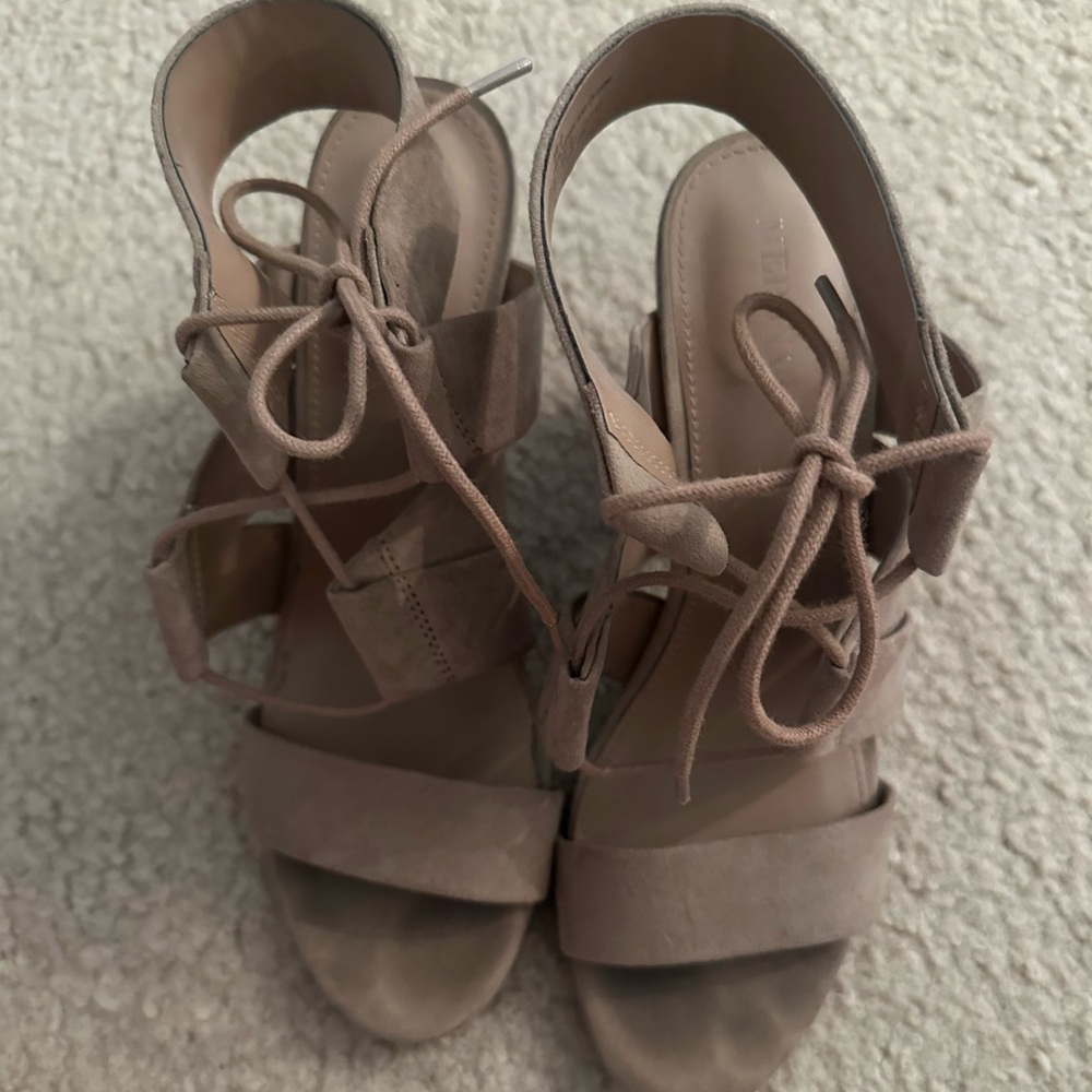 Merona lace up sandal with block heel size 8.5
